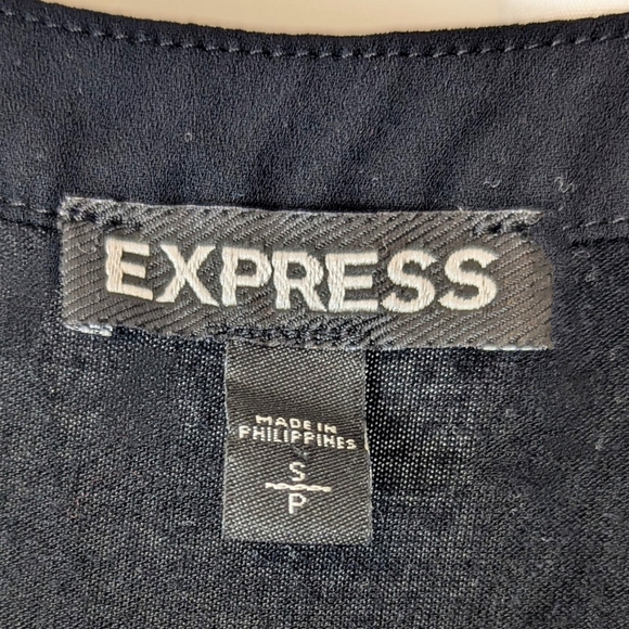 Express Chiffon V Neck Sleeveless Blouse in Blue Floral Print: Women's Small - Picture 4 of 6